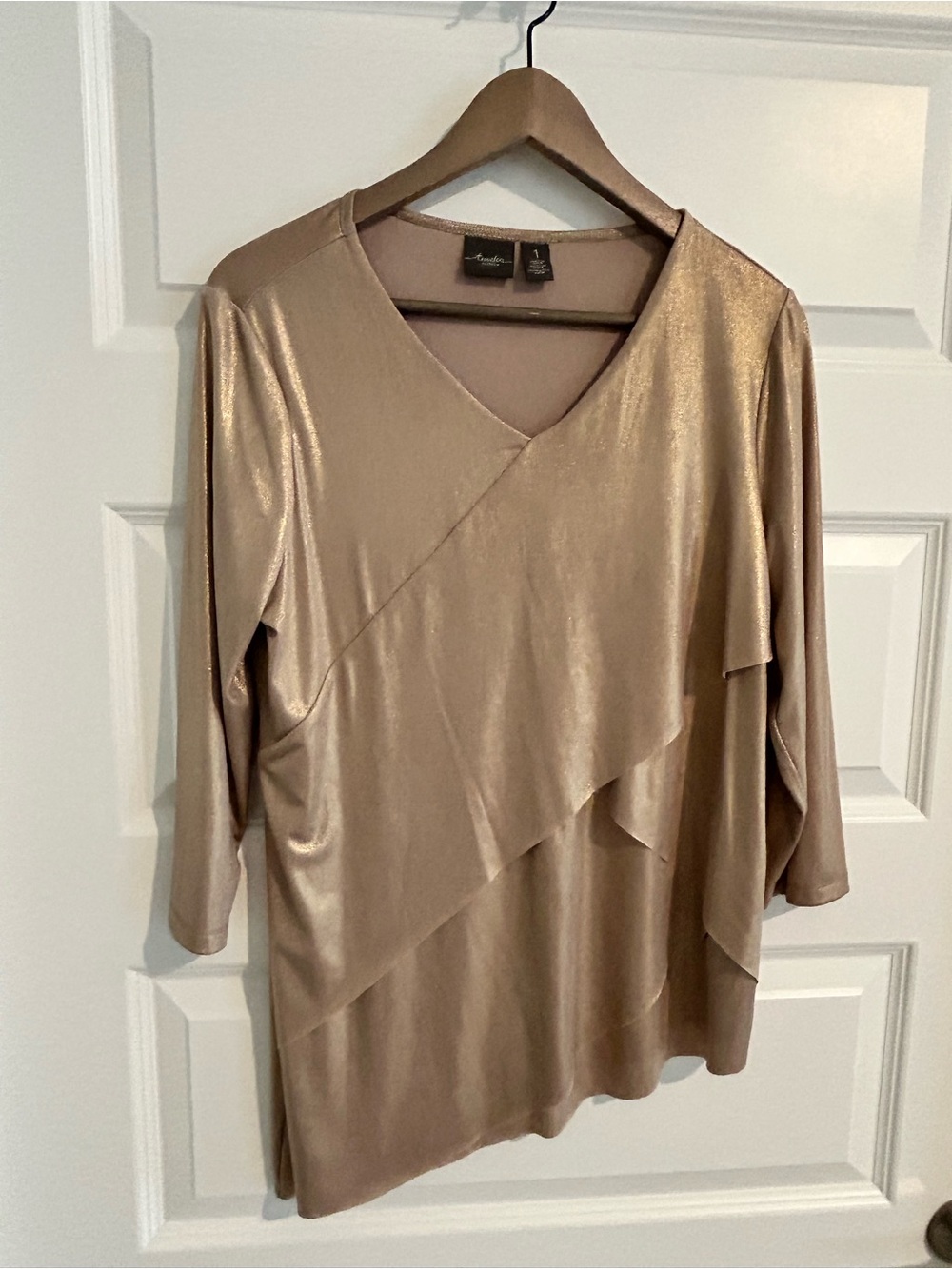 Chicos Travelers Gold Metallic 3/4 Sleeve Top Size 8 US Chicos 1